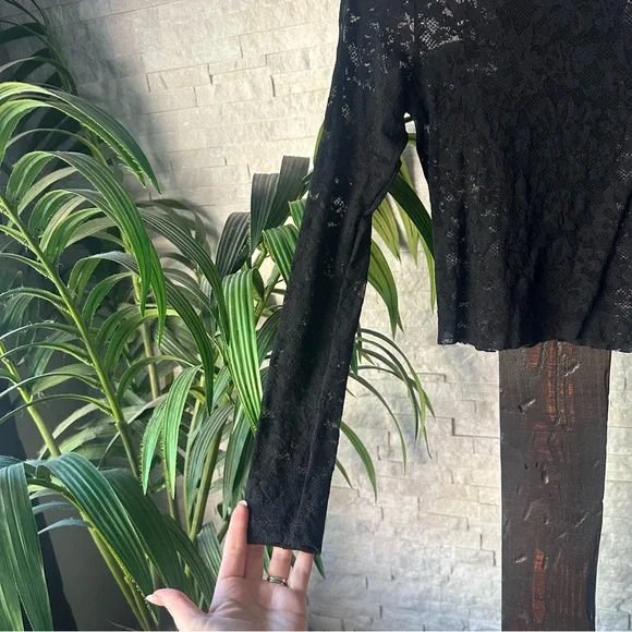 Aerie Essential Lace Layering T-Shirt Black Floral Mesh Size XS - Picture 5 of 7